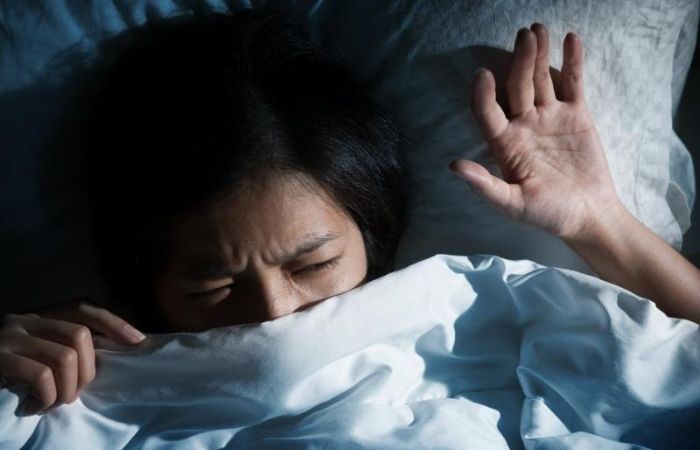 Chiêm bao thấy người chết sống lại ngồi khóc mang ý nghĩa gì 